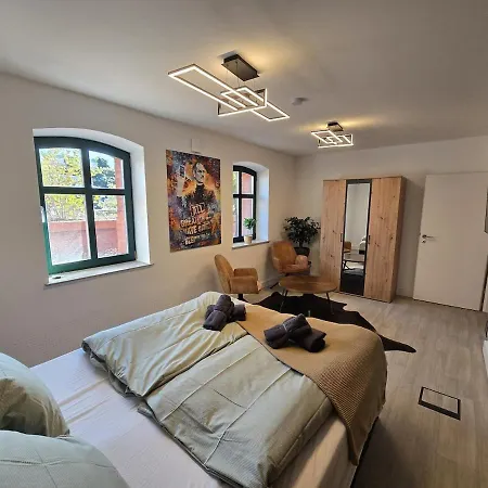 Souterrain Am Yachthafen Zentral & Stilvoll