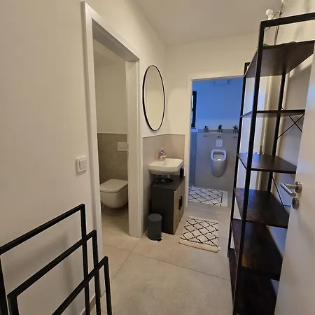 Apartment Souterrain Am Yachthafen Zentral & Stilvoll Magdeburg