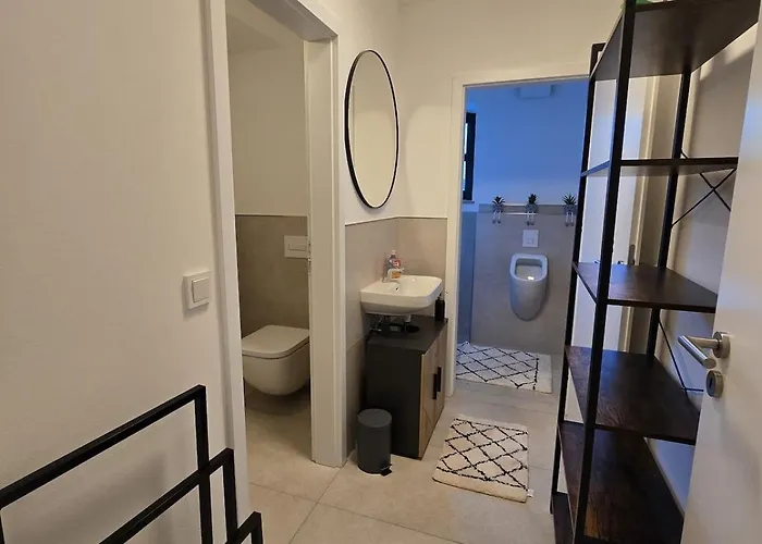 Appartement Souterrain Am Yachthafen Zentral & Stilvoll Maagdenburg